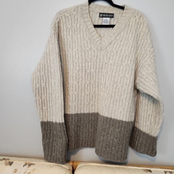 Hikers Haven 100% Wool Neutral Chunky V Neck Sweater - Picture 4 of 4